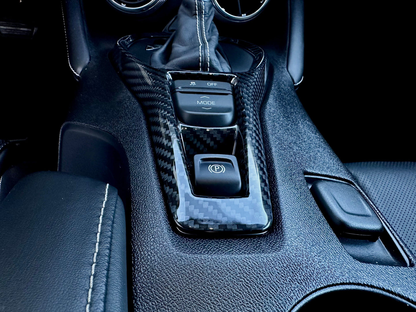 
                  
                    2016-2024 Camaro Carbon Fiber Shifter Surround Cover Manual/Automatic
                  
                